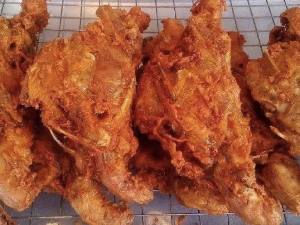 โครงไก่ทอด