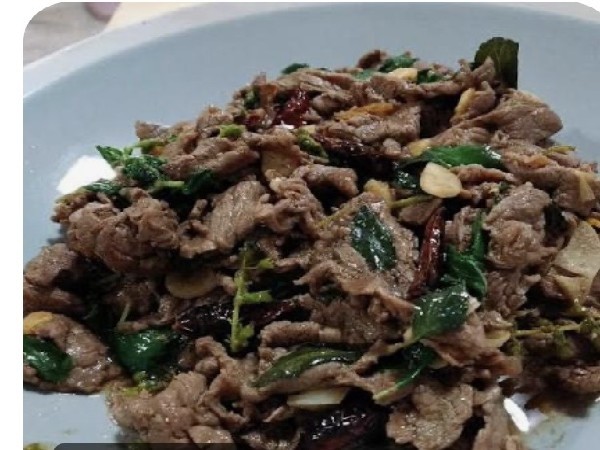 ผัดกระเพราเนื้อ