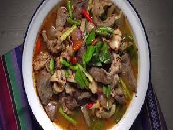 ต้มแซ่บเครื่องในวัว